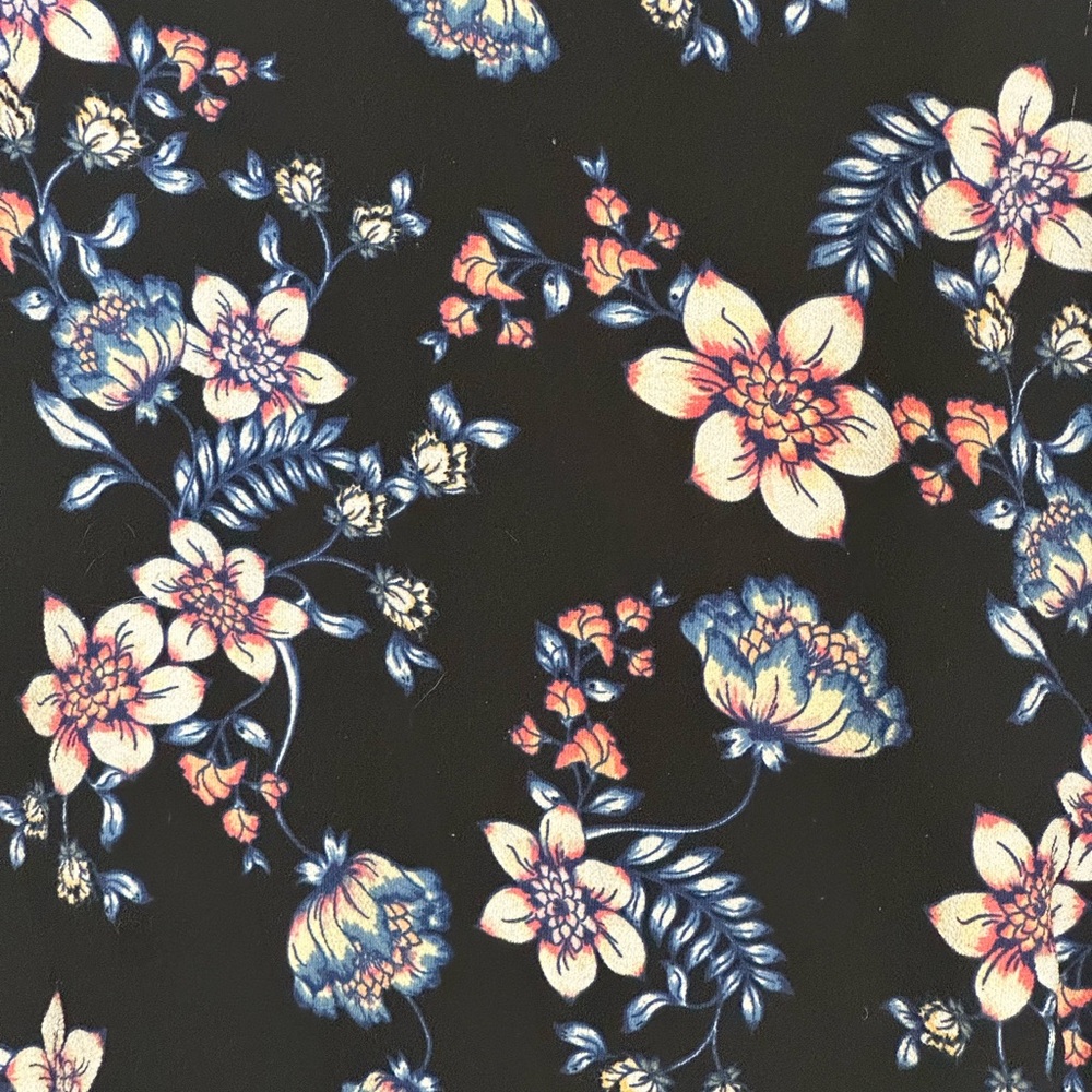 Pink Republic Black Floral Crisscross Blouse – Size Large - Picture 6 of 8